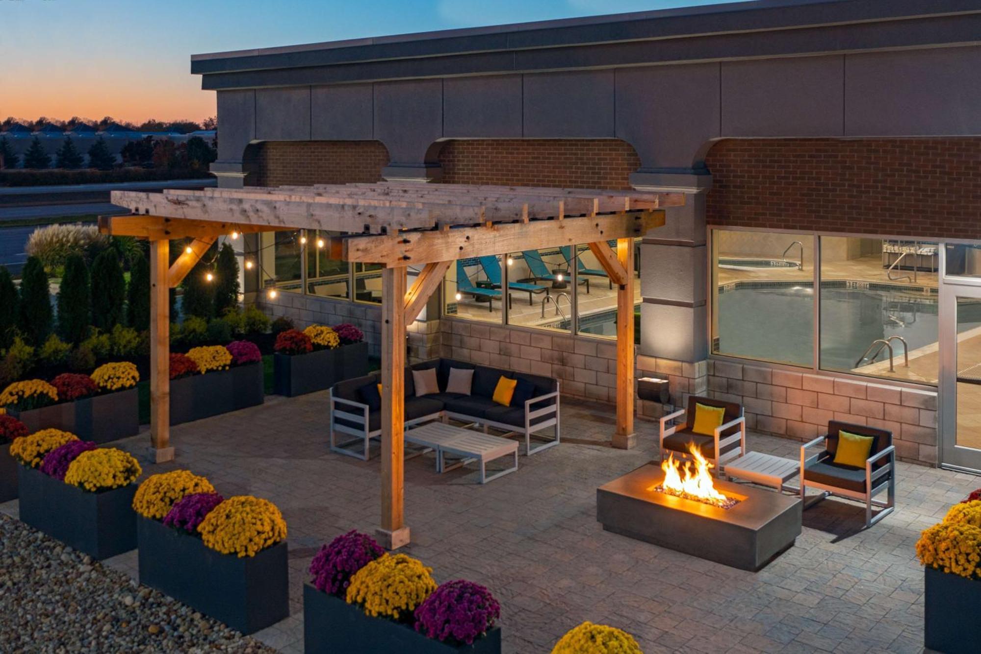 Hampton Inn & Suites Cleveland-Beachwood Extérieur photo