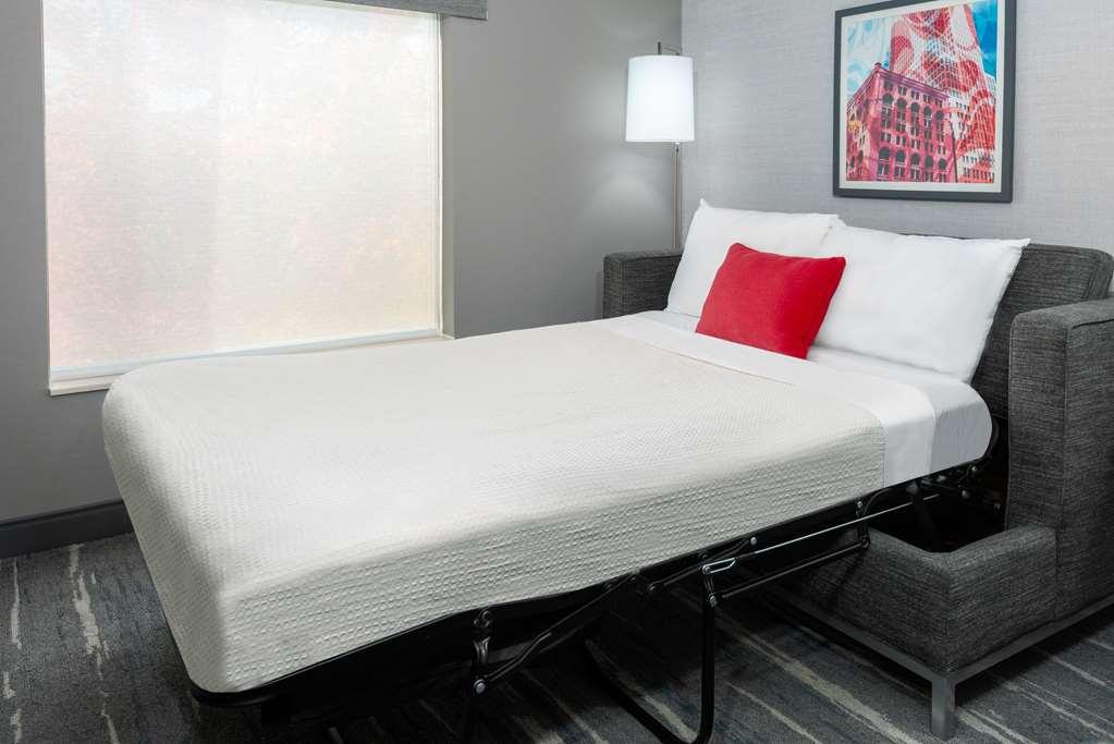 Hampton Inn & Suites Cleveland-Beachwood Chambre photo